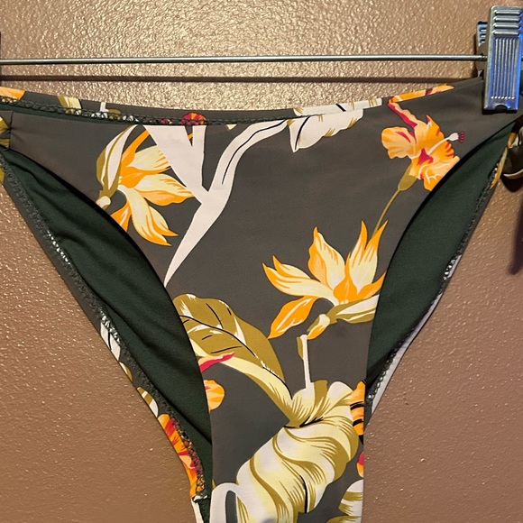 RAE Floral side tie swim bottom - Picture 3 of 13